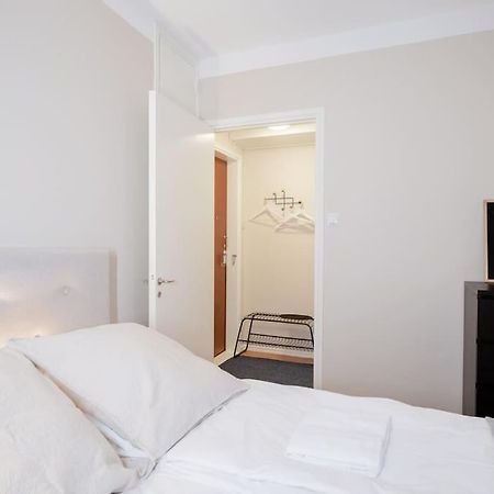 Beautiful Small Apartment Turku Bagian luar foto