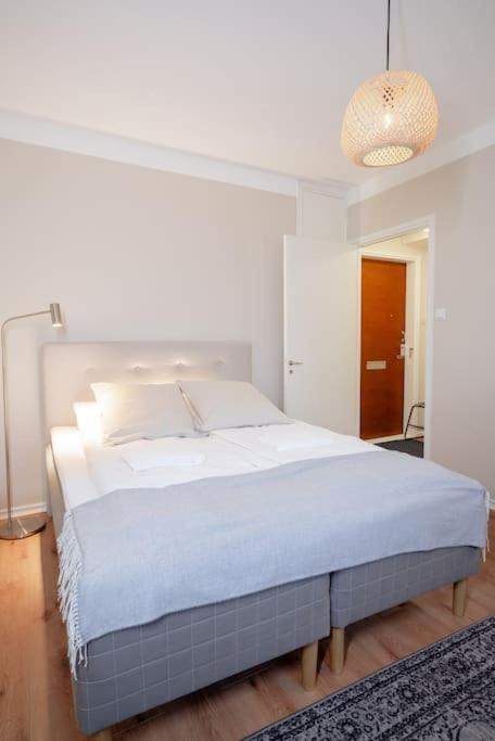 Beautiful Small Apartment Turku Bagian luar foto